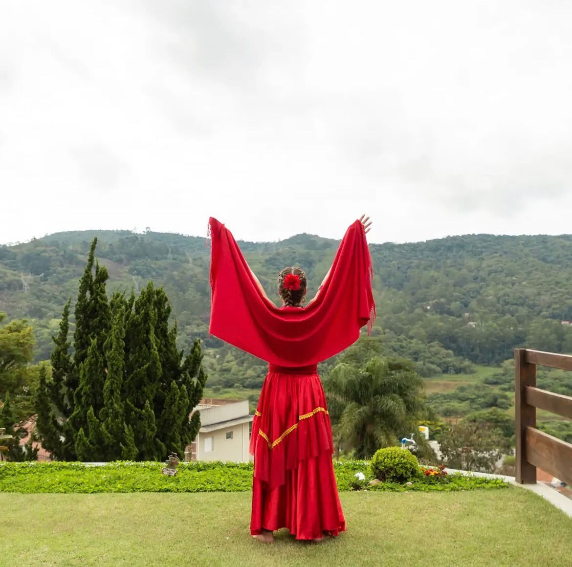 Luciana Sá · rito de coroação · Lakshmi, Ísis e Madalena
